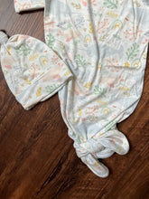 Load image into Gallery viewer, Bamboo Baby Knotted Gown With Beanie - Sweet Sea
